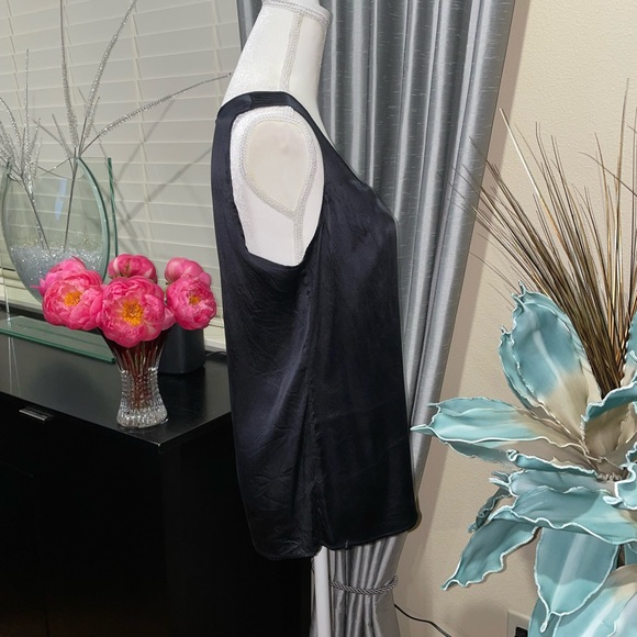 GNW silk black sleeveless blouse - Picture 3 of 10